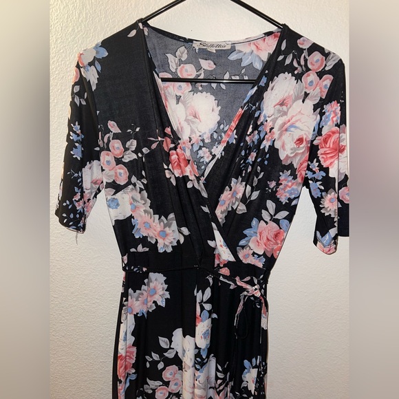 Stilletto’s Short Sleeve Maxi Dress - Picture 3 of 8